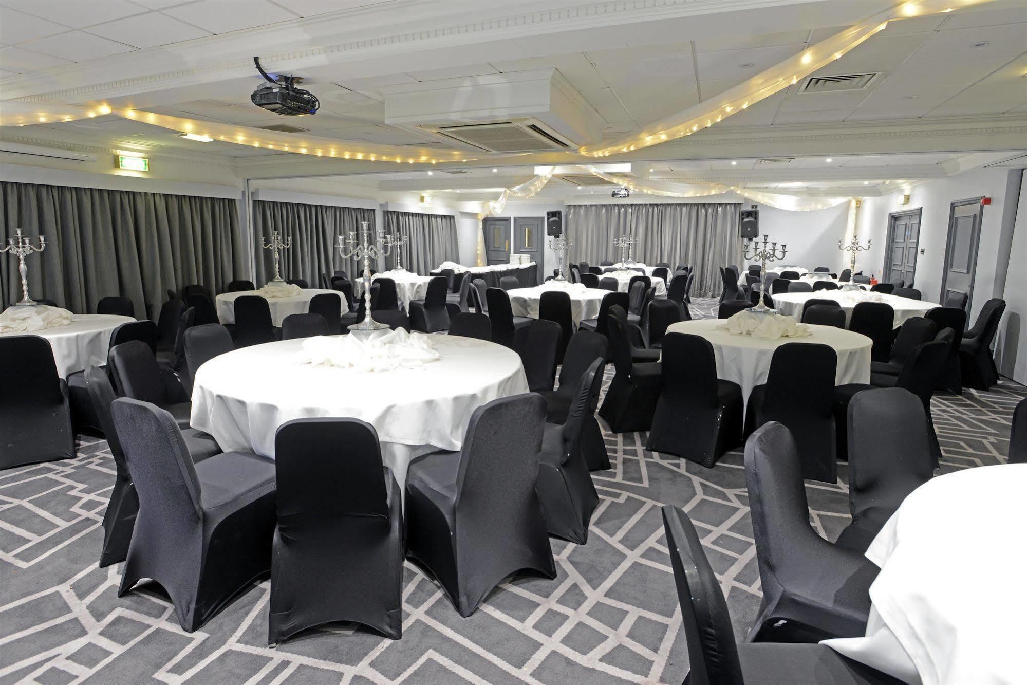Village Hotel Manchester Cheadle Cheadle  Luaran gambar